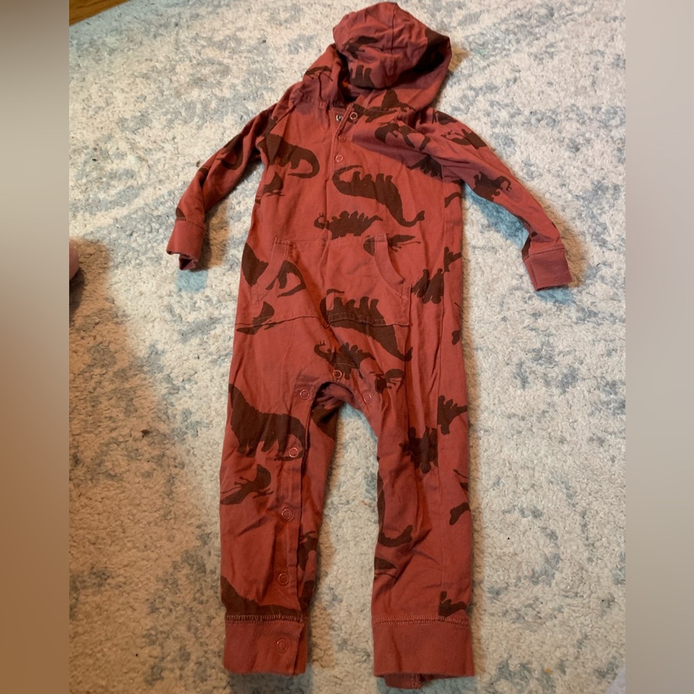 2 carters rompers - Picture 7 of 13